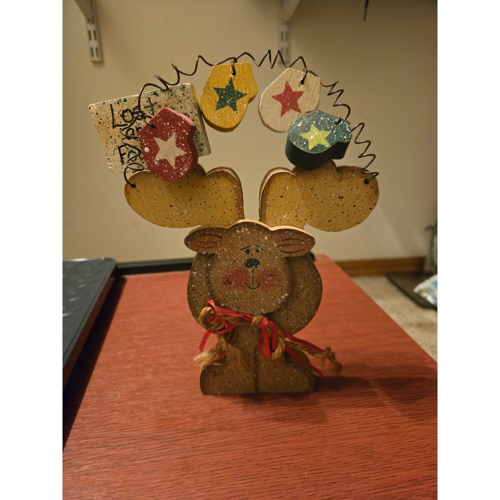 Vintage Primitive Wooden Reindeer Figurine Christmas Folk Art Lost and‎ Found